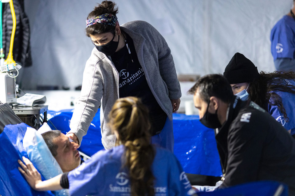 Samaritan's Purse workers help displaced people in Ukraine